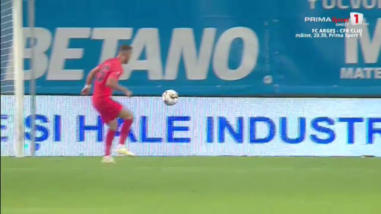 „Maradona” Oaidă a marcat autogolul sezonului! Mijlocașul central a dat un gol superb, doar că a greșit poarta_5