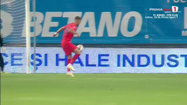 „Maradona” Oaidă a marcat autogolul sezonului! Mijlocașul central a dat un gol superb, doar că a greșit poarta_6
