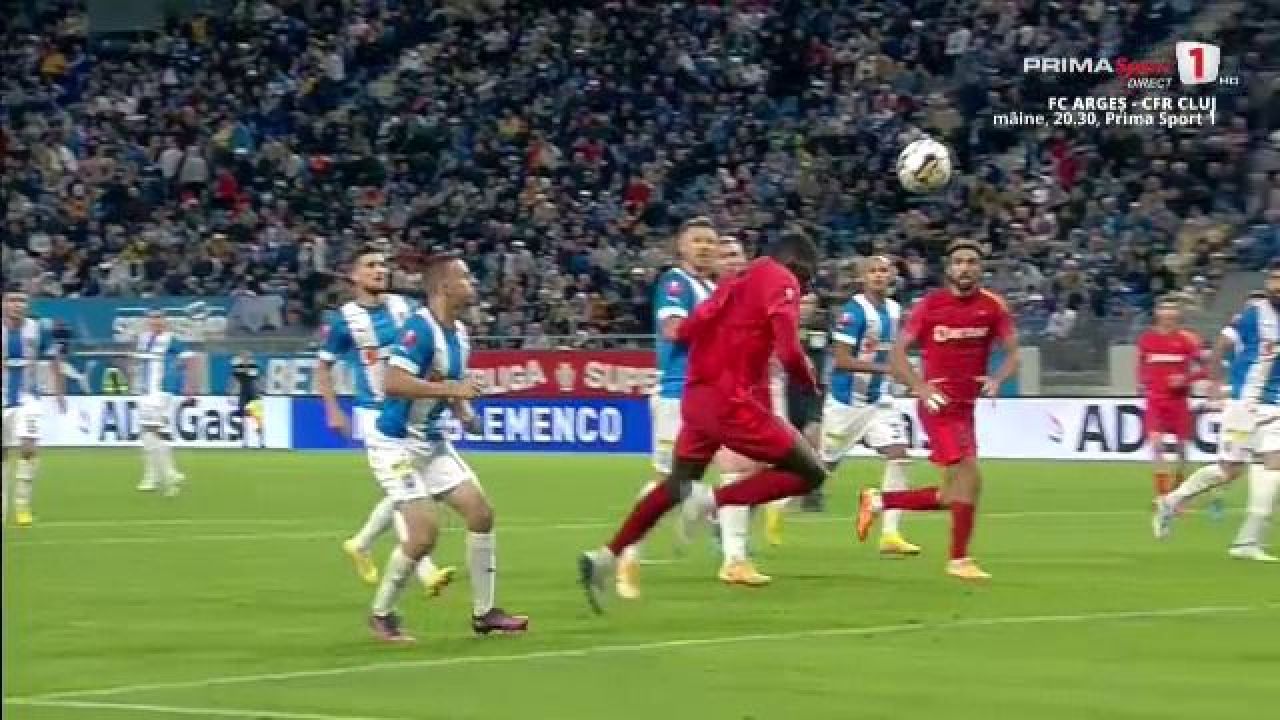 Dawa, ratare monumentală în Universitatea Craiova - FCSB. Cum l-a iertat pe Lazar stoperul camerunez_5