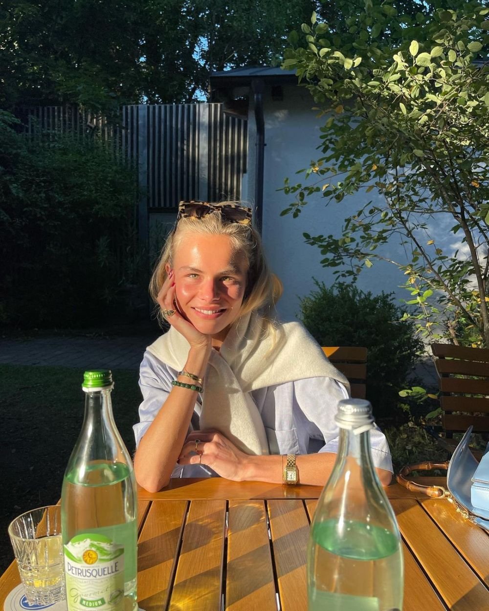 Iubita starului de la Bayern s-a dezbrăcat în lenjerie pentru a transmite un mesaj emoționant: „Nu mă simt mereu bine în pielea mea!” _19