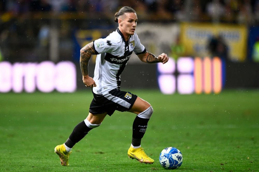 Două cluburi din Serie A, pe urmele lui Dennis Man. Anunțul făcut de jurnaliștii italieni&nbsp;