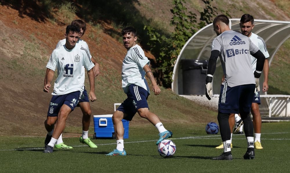 Spania a venit la Cluj cu jucători de la Barcelona, Tottenham și Manchester City! _11