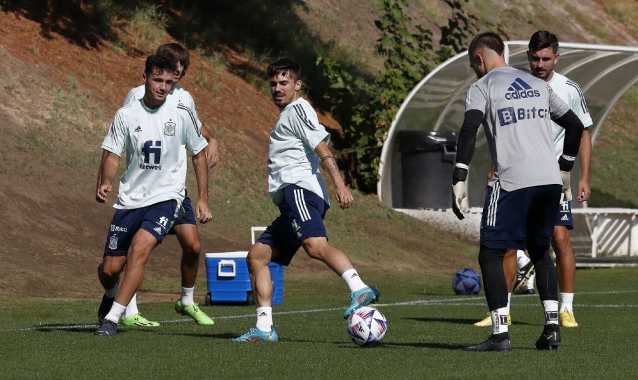 Spania a venit la Cluj cu jucători de la Barcelona, Tottenham și Manchester City! _11