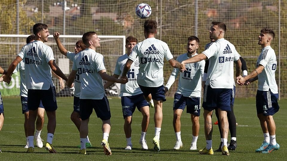 Spania a venit la Cluj cu jucători de la Barcelona, Tottenham și Manchester City! _15