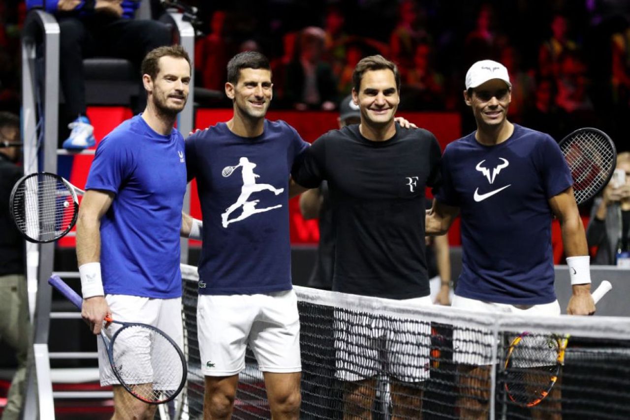 A înnebunit lumea! Un spectator-problemă și-a dat foc pe teren la Cupa Laver, sub ochii lui Federer! Ce s-a întâmplat la Londra_2