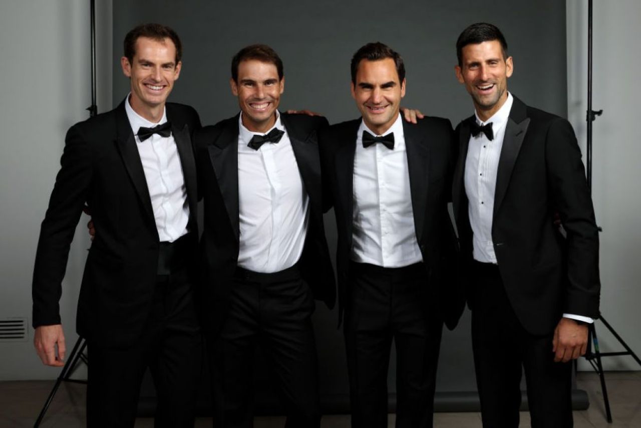 A înnebunit lumea! Un spectator-problemă și-a dat foc pe teren la Cupa Laver, sub ochii lui Federer! Ce s-a întâmplat la Londra_3