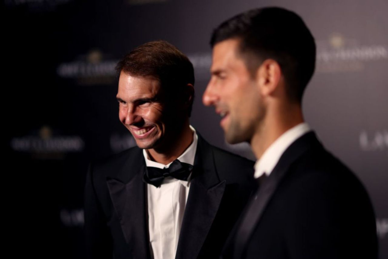A înnebunit lumea! Un spectator-problemă și-a dat foc pe teren la Cupa Laver, sub ochii lui Federer! Ce s-a întâmplat la Londra_5
