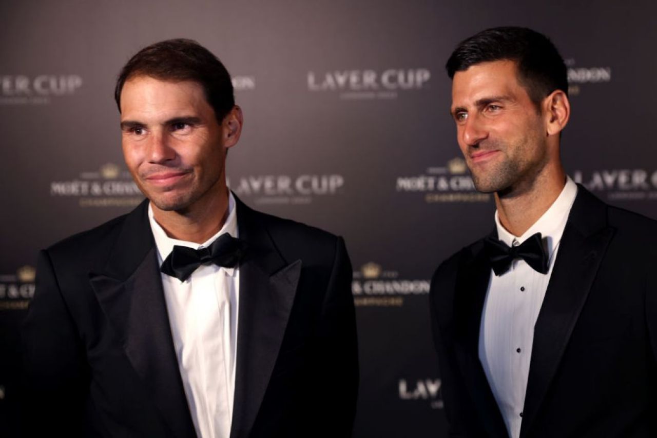 A înnebunit lumea! Un spectator-problemă și-a dat foc pe teren la Cupa Laver, sub ochii lui Federer! Ce s-a întâmplat la Londra_10