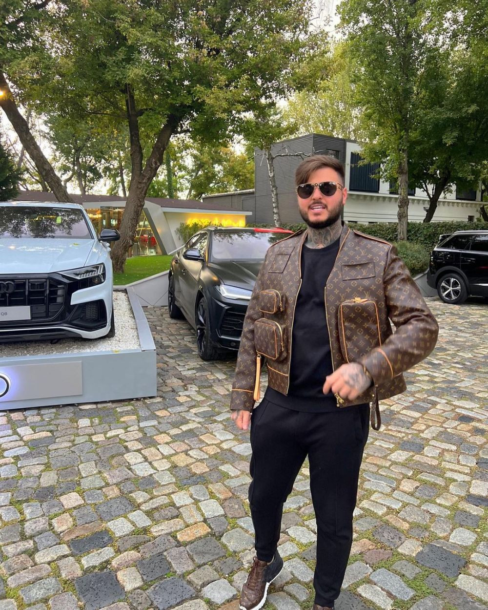 Adrian Mititelu Jr., pe urmele lui Floyd Mayweather Jr. S-a afișat cu o jachetă de milioane, la fel ca celebrul boxer_2