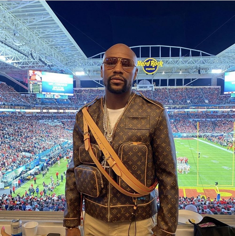 Adrian Mititelu Jr., pe urmele lui Floyd Mayweather Jr. S-a afișat cu o jachetă de milioane, la fel ca celebrul boxer_3