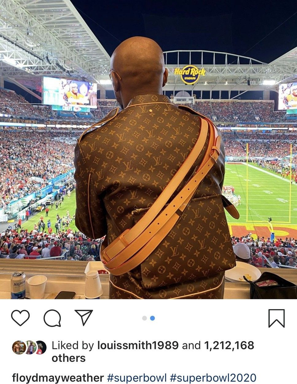 Adrian Mititelu Jr., pe urmele lui Floyd Mayweather Jr. S-a afișat cu o jachetă de milioane, la fel ca celebrul boxer_4