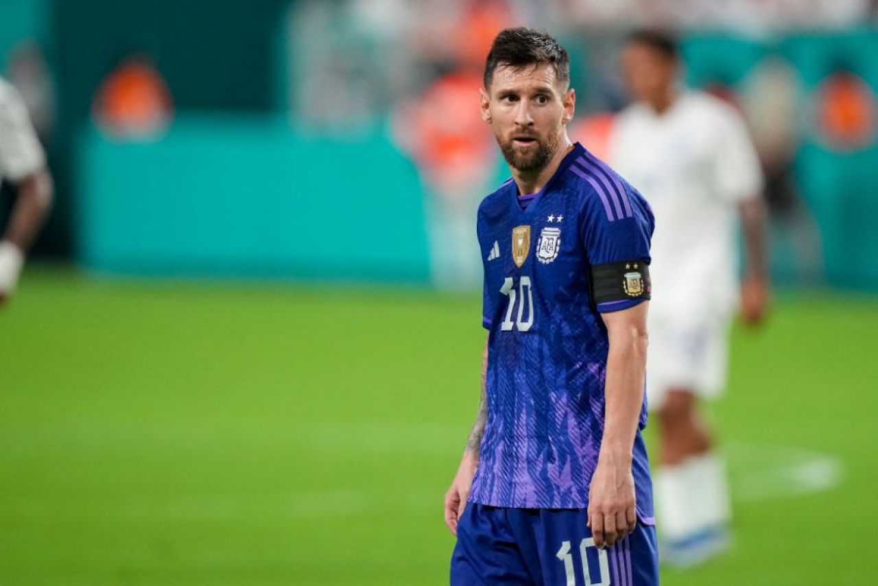 „Nu am reușit să mă regăsesc!” Leo Messi a vorbit despre primul sezon la Paris Saint-Germain după victoria cu Honduras _1