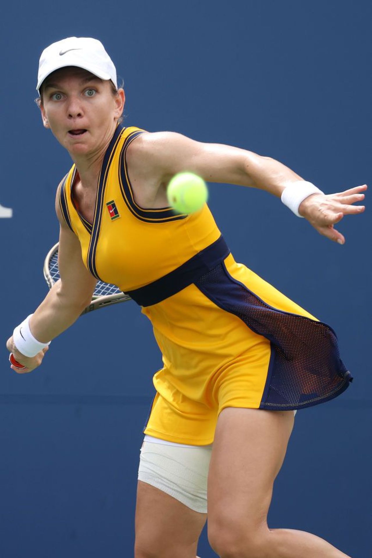 Simona Halep zâmbește! Prima fotografie cu tenismena din România după ce și-a dat jos bandajul în urma intervenției suferite _9