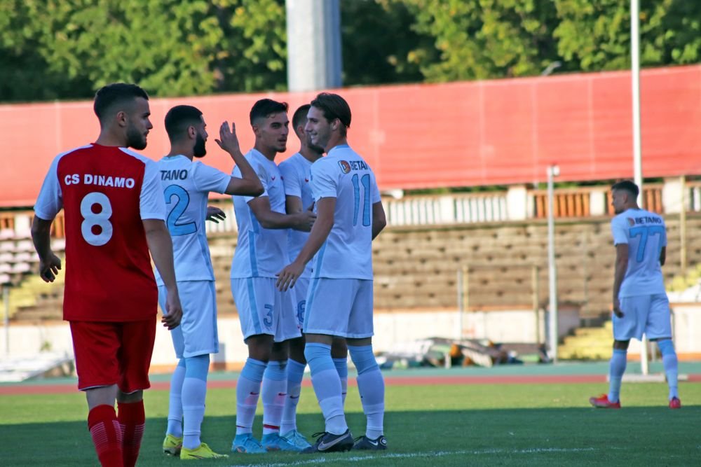 Billel Omrani s-a accidentat chiar sub privirile lui Dică și Mihai Stoica! Atacantul a acuzat dureri puternice_16