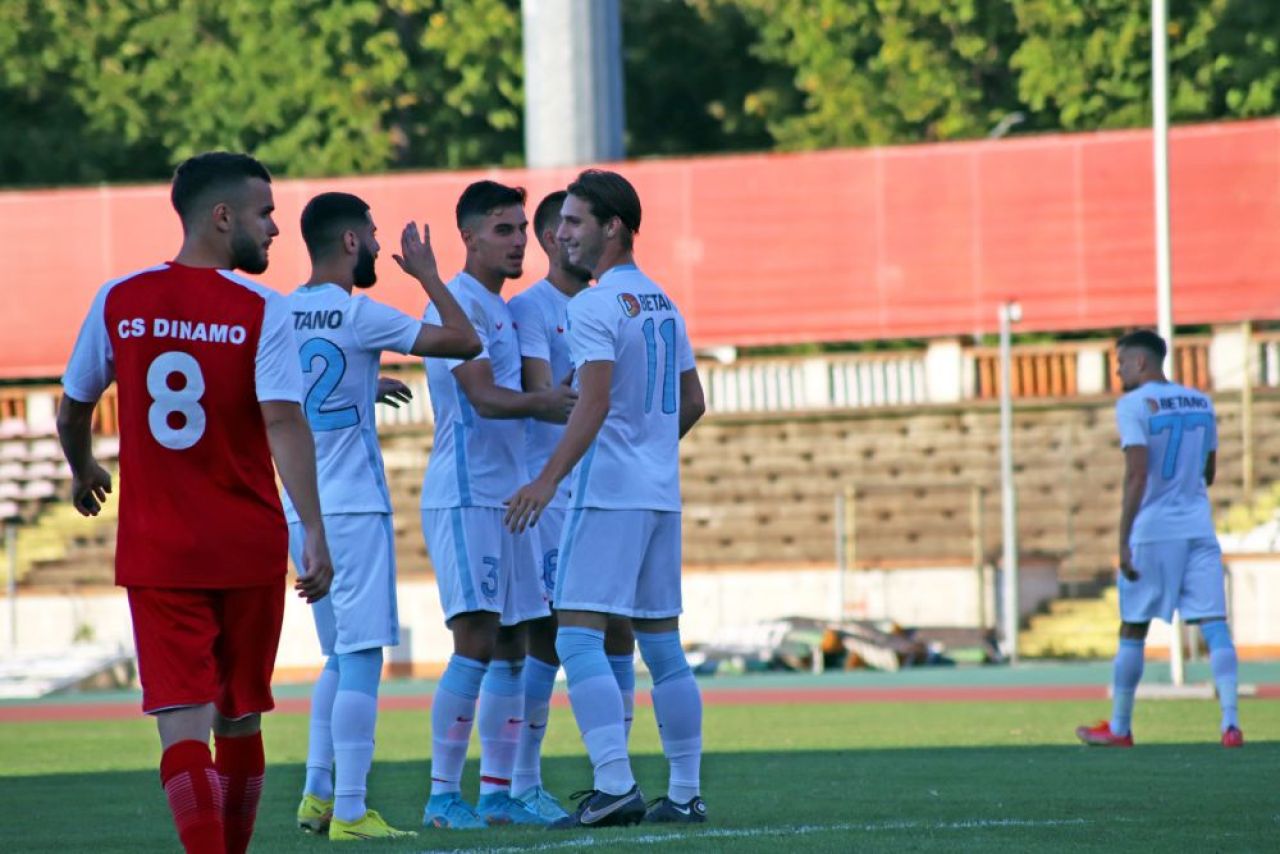 Billel Omrani s-a accidentat chiar sub privirile lui Dică și Mihai Stoica! Atacantul a acuzat dureri puternice_16