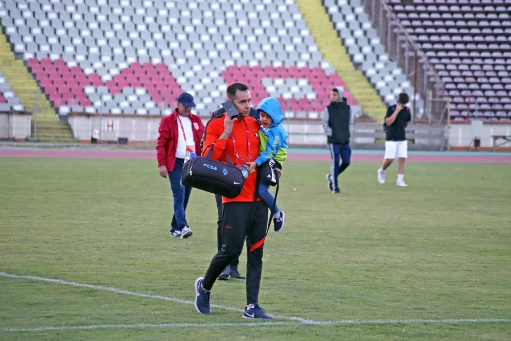 Billel Omrani și alte vedete de la FCSB, trimise la echipa a doua! Cum arată acum atacantul_49