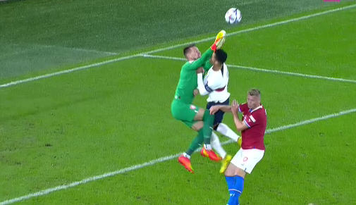 Cristiano Ronaldo, umplut de sânge în meciul Cehia - Portugalia!_8