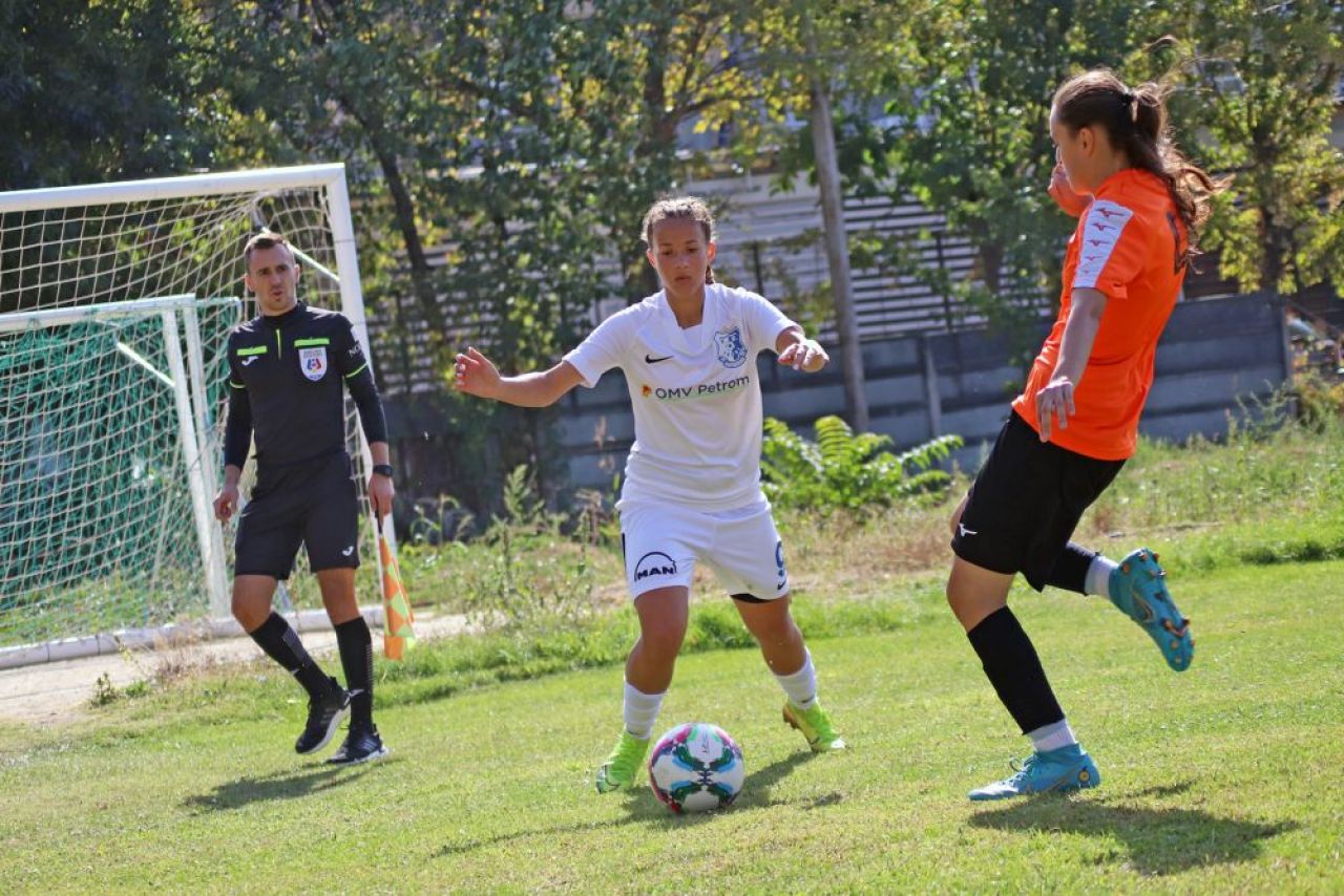 Fetele lui Hagi fac spectacol în Liga 2 feminin. Au învins cu 10-0 în ultima etapă!_20