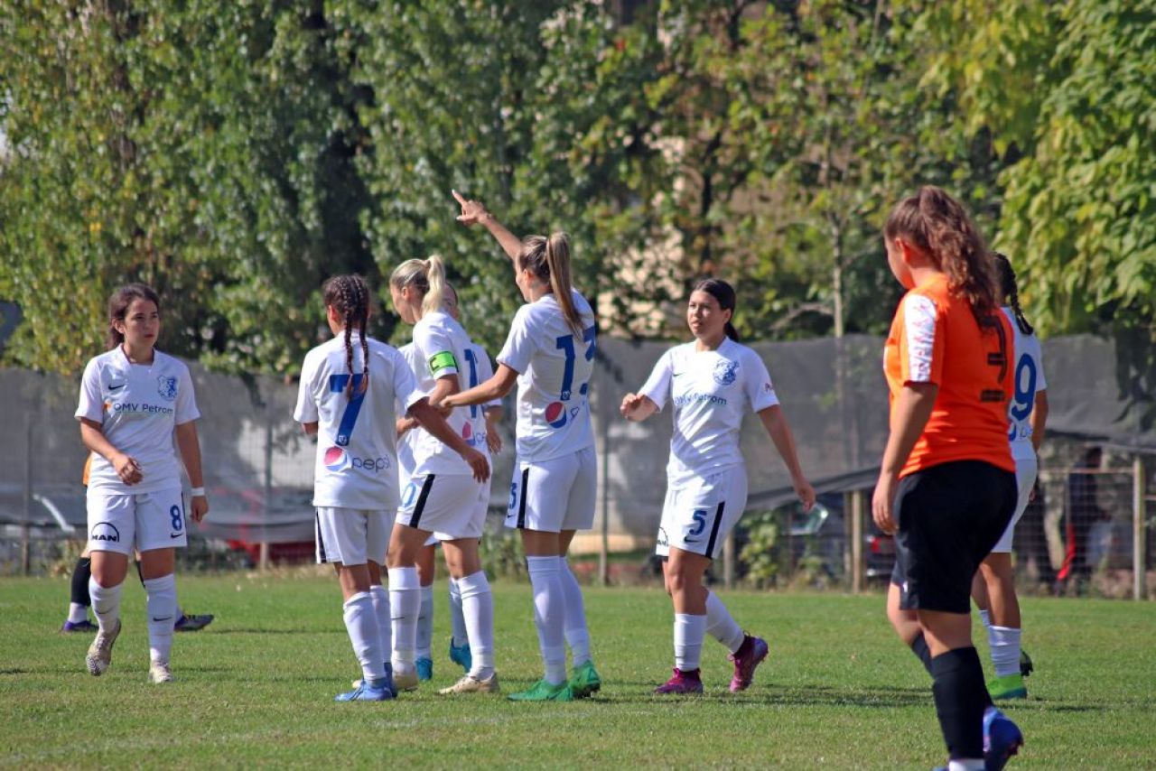 Fetele lui Hagi fac spectacol în Liga 2 feminin. Au învins cu 10-0 în ultima etapă!_24