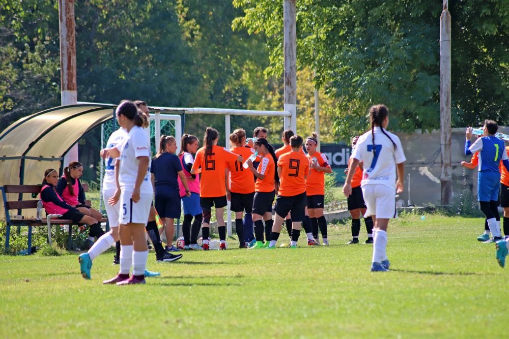 Fetele lui Hagi fac spectacol în Liga 2 feminin. Au învins cu 10-0 în ultima etapă!_34