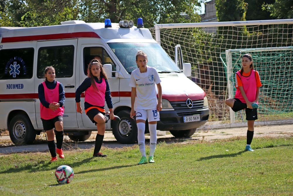 Fetele lui Hagi fac spectacol în Liga 2 feminin. Au învins cu 10-0 în ultima etapă!_37