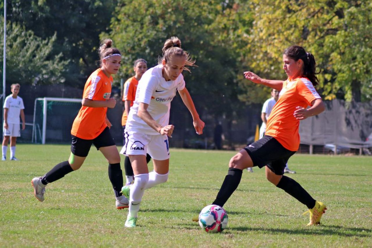 Fetele lui Hagi fac spectacol în Liga 2 feminin. Au învins cu 10-0 în ultima etapă!_40