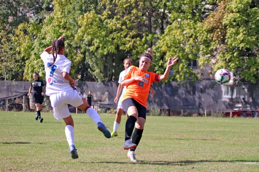 Fetele lui Hagi fac spectacol în Liga 2 feminin. Au învins cu 10-0 în ultima etapă!_43