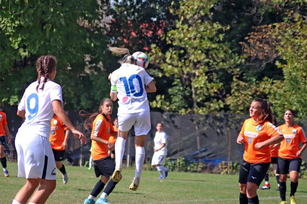 Fetele lui Hagi fac spectacol în Liga 2 feminin. Au învins cu 10-0 în ultima etapă!_44