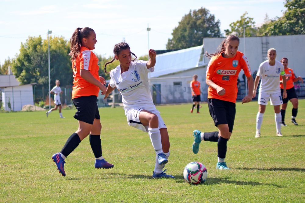 Fetele lui Hagi fac spectacol în Liga 2 feminin. Au învins cu 10-0 în ultima etapă!_45