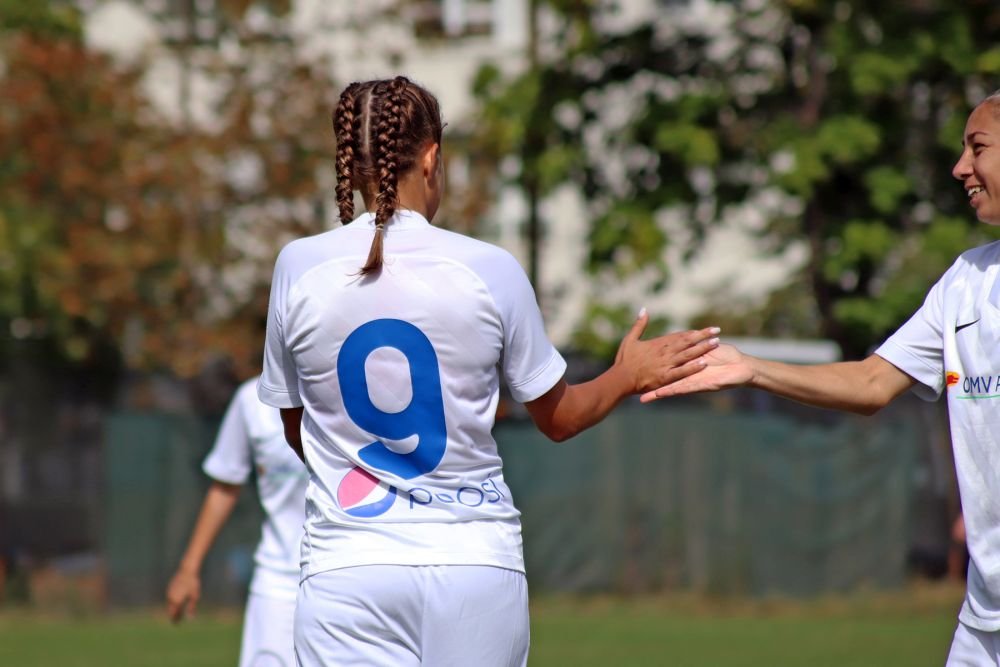 Fetele lui Hagi fac spectacol în Liga 2 feminin. Au învins cu 10-0 în ultima etapă!_49