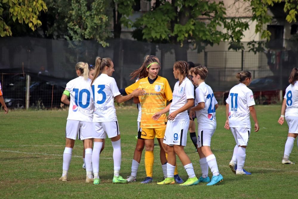 Fetele lui Hagi fac spectacol în Liga 2 feminin. Au învins cu 10-0 în ultima etapă!_54