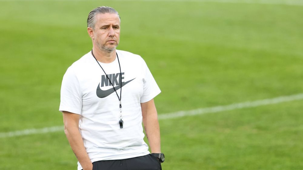 Neftchi Baku a anunțat ce se întâmplă cu Laurențiu Reghecampf după scandalul cu Anamaria Prodan_1