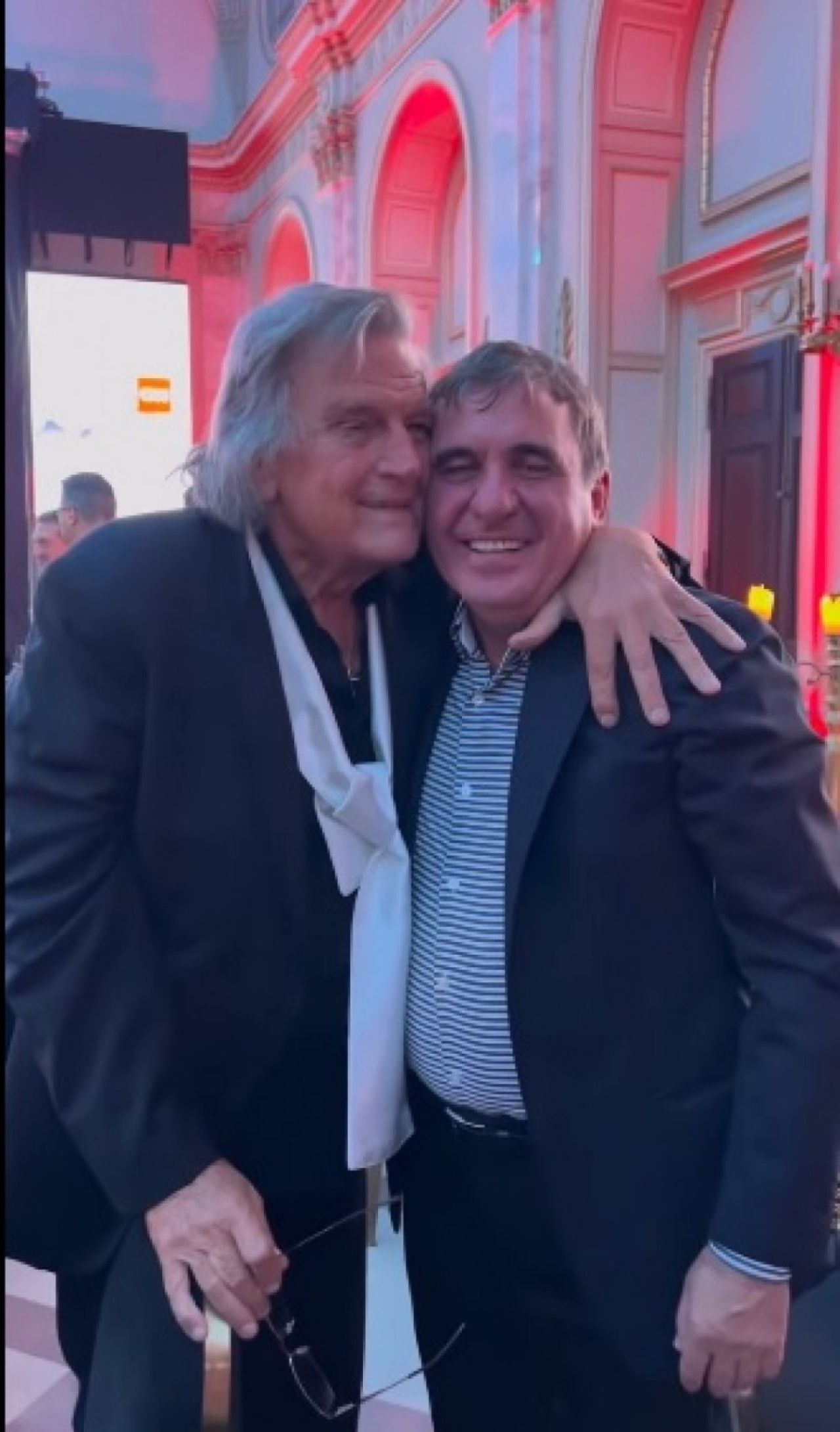 Întâlnirea „Regilor”! Gică Hagi și Florin Piersic au oferit imaginile serii! Moment emoționant între cele două legende _4