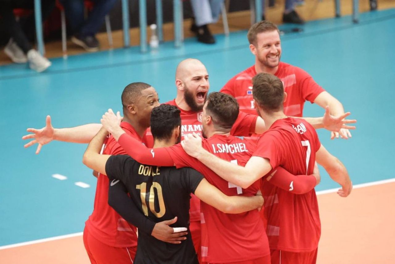 Redutabili la fileu! Dinamo a cucerit Supercupa României la volei_3