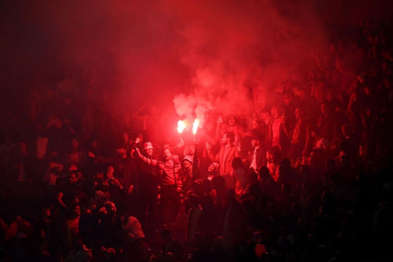 Scene teribile la meciul Brazilia - Tunisia. Suporterii au aruncat cu banane în Richarlison, iar pe Neymar l-au