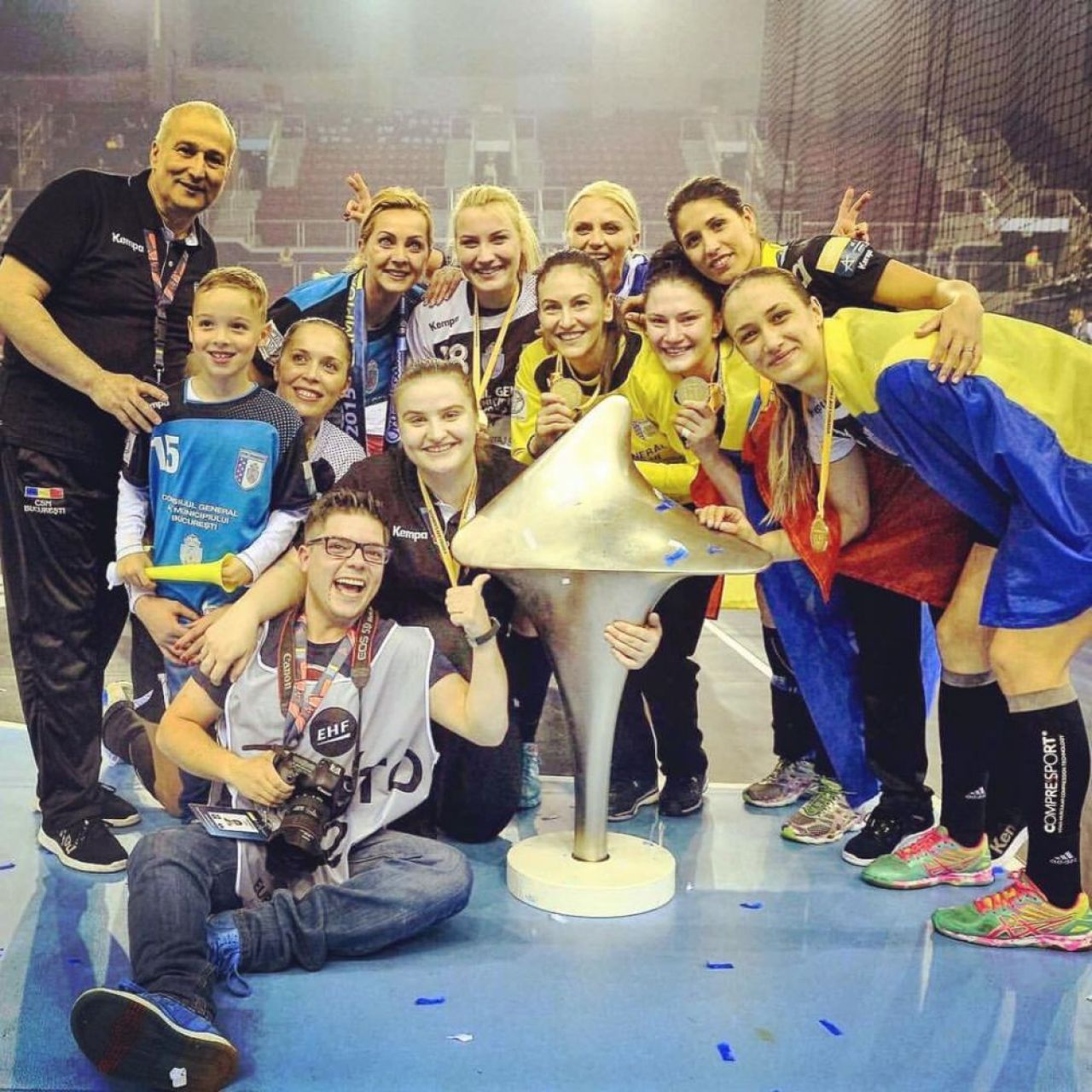 A câștigat Champions League cu CSM București și s-a apucat de fotbal, la 36 de ani!_20
