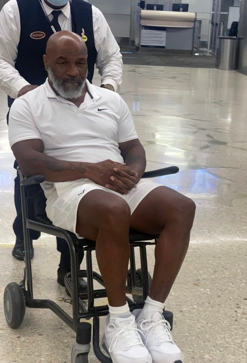 Cum a fost fotografiat Mike Tyson la câteva zile după ce a vorbit despre maladia care l-a 