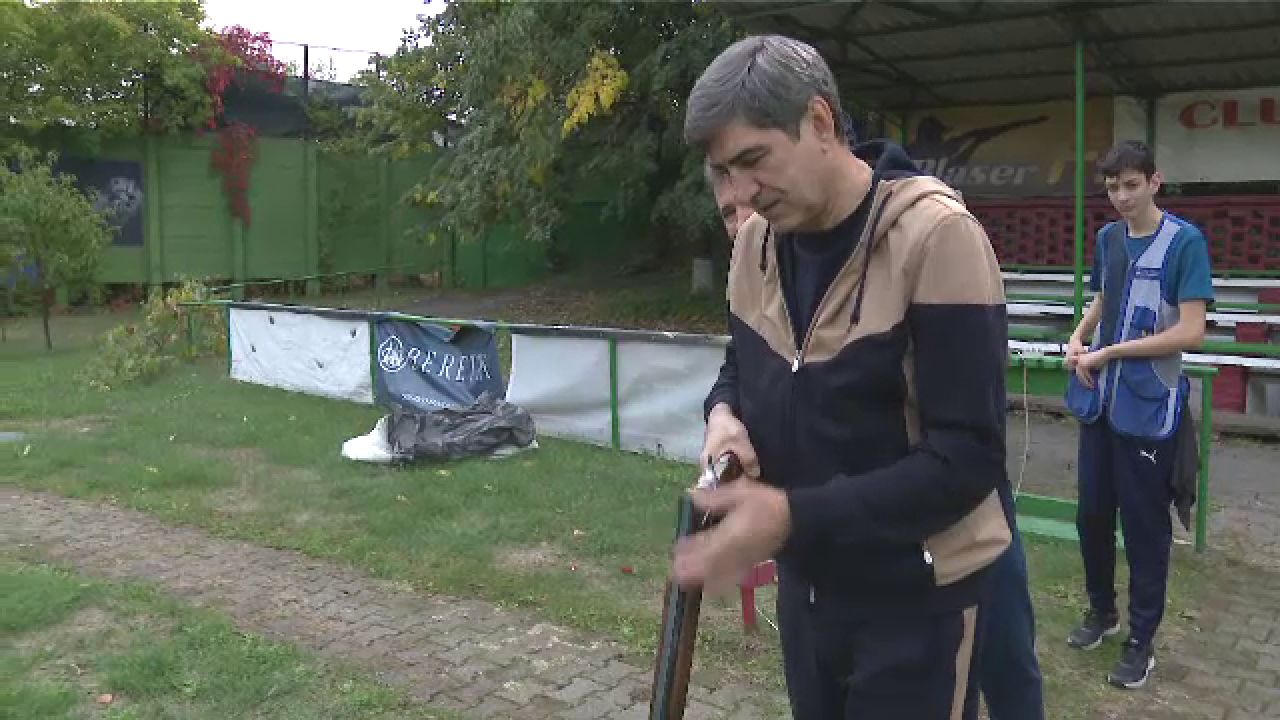 Victor Pițurcă, așa cum nu l-ai mai văzut! Fostul selecționer a făcut spectacol în poligonul de tragere: „Am lovit, la revedere!” _1