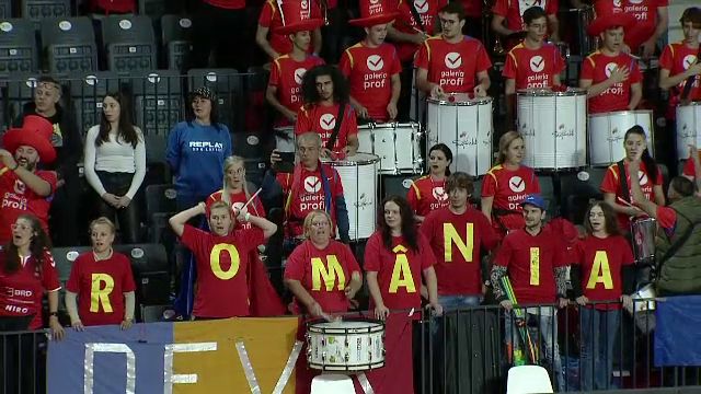 Situație inedită la Trofeul Carpați: imnul României nu s-a auzit la stația de amplificare, dar jucătoarele au oferit un moment splendid_3