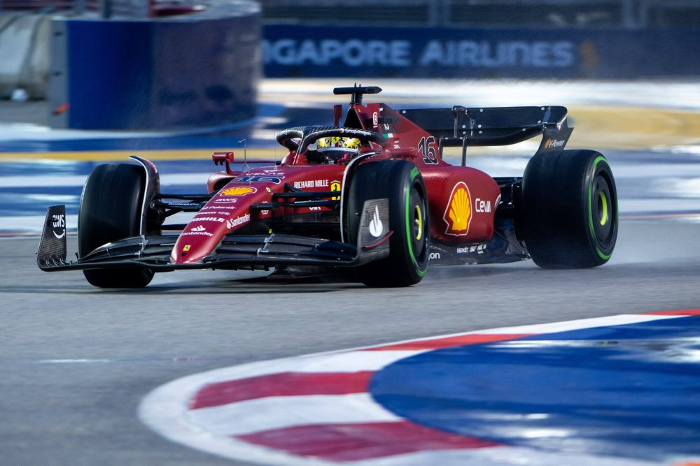 Charles Leclerc va pleca din pole position la Marele Premiu din Singapore