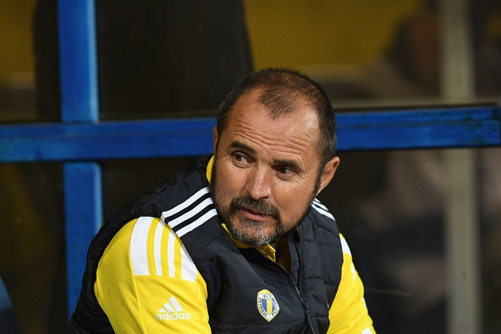 &bdquo;N-am fost &icirc;n stare să nu greșim!&rdquo; Nae Constantin, descumpănit după &icirc;nfr&acirc;ngerea suferită &icirc;n prelungiri, cu CFR