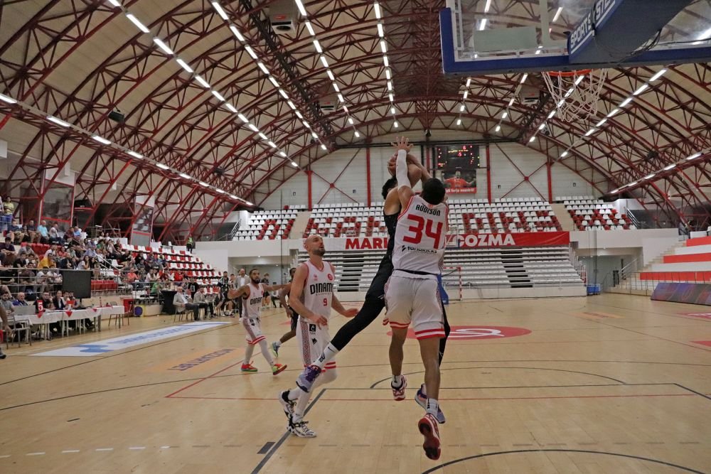 U-BT Cluj, învinsă de Dinamo în Cupa României! 