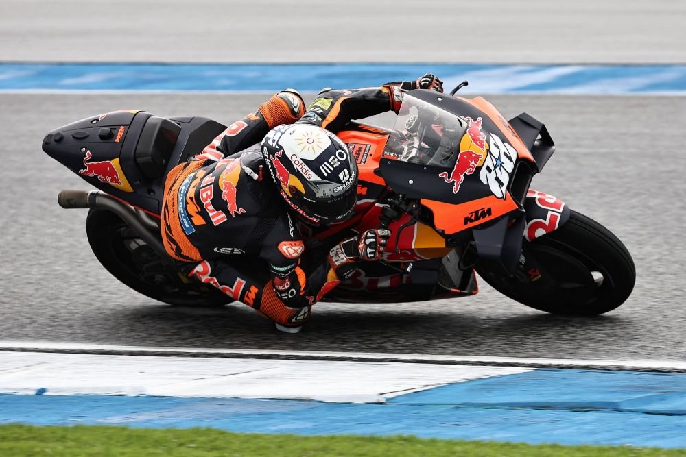 Miguel Oliveira a c&acirc;ştigat Grand Prix-ul Thailandei la MotoGP! Quartararo, liderul clasamentului general, doar locul 17