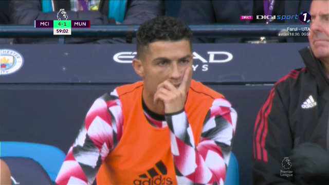Cum a fost surprins Cristiano Ronaldo pe bancă, în timp ce Manchester United era ”demolată” de rivala City_3