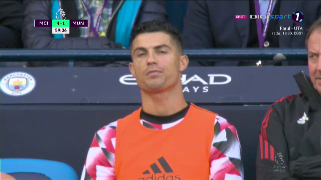 Cum a fost surprins Cristiano Ronaldo pe bancă, în timp ce Manchester United era ”demolată” de rivala City_4