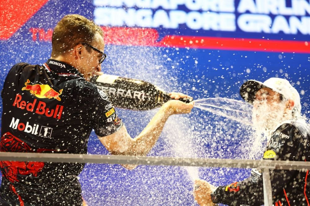 Sergio Perez, campion în Marele Premiu din Singapore! Verstappen și Hamilton nu au prins primele cinci locuri _8