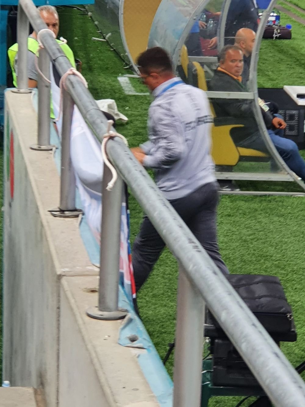 Moment de panică pe Arena Națională! Andrei Prepeliță a avut nevoie de îngrijiri medicale în FCSB - FC Argeș_3