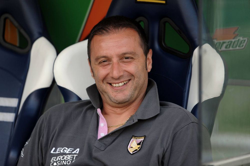 MANGIAre... Comunicat oficial haotic al Universității Craiova după scandalul sexual cu antrenorul italian Devis Mangia!