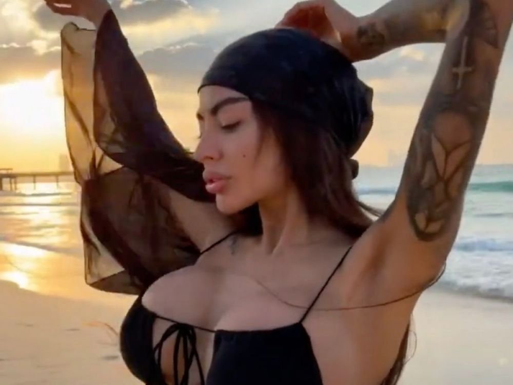 Alena Omovych, influencerița cu o siluetă ieșită din comun: „Nu e femeie, e un personaj de jocuri video”_20