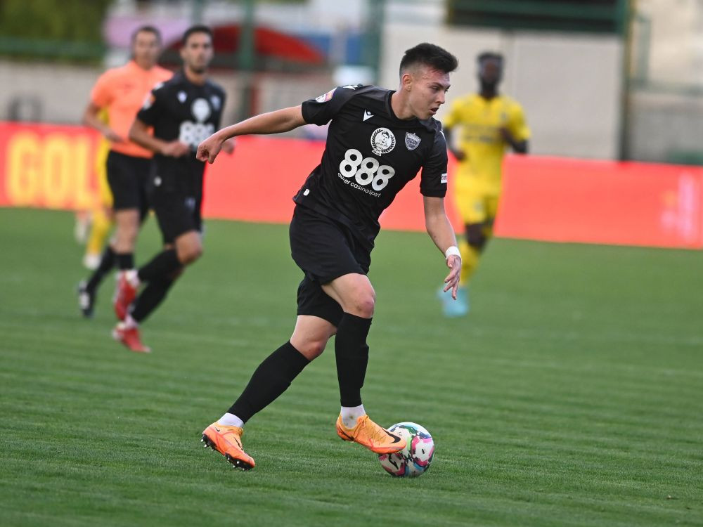 Liga 2 | FC Brașov - Dinamo 0-2. &rdquo;C&acirc;inii&rdquo; c&acirc;știgă la Brașov și se apropie la două puncte de zona play-off-ului